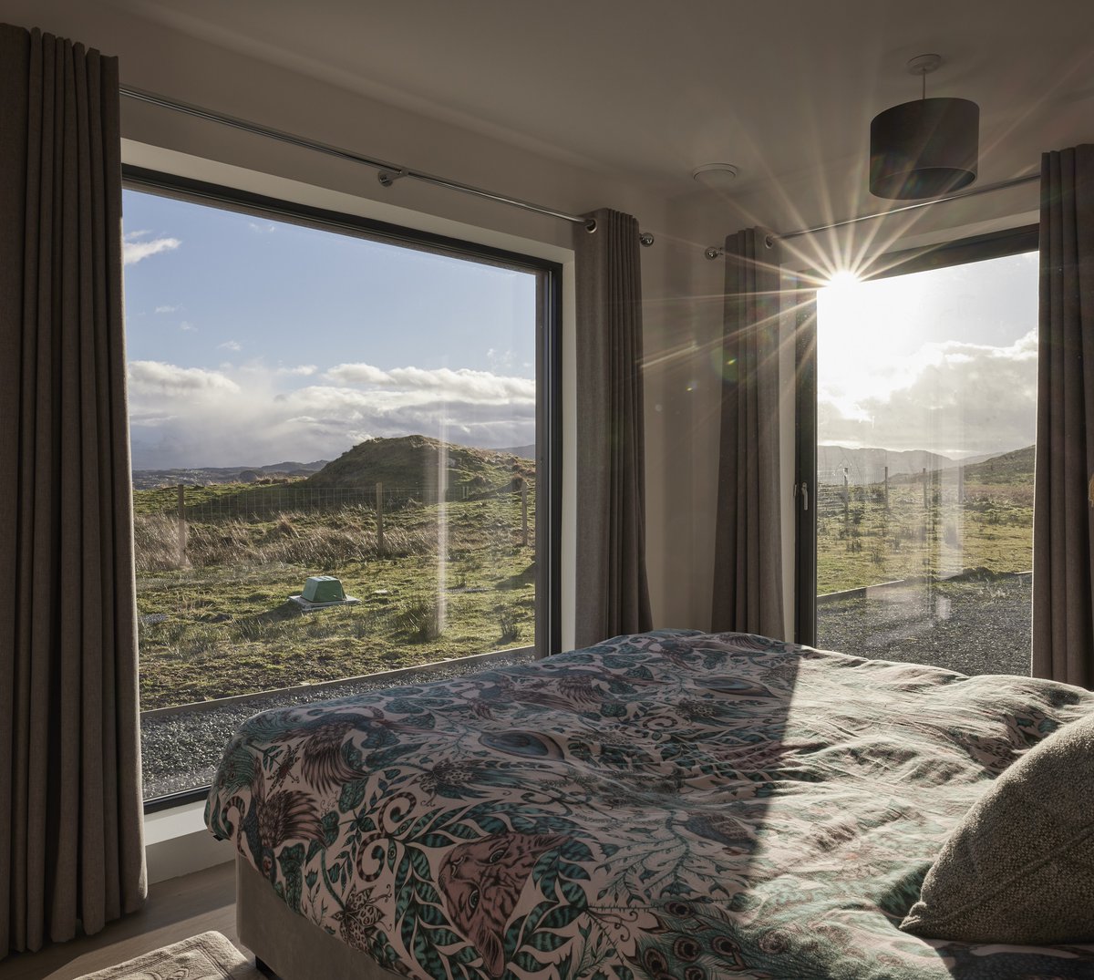 Talk about a bedroom with a view! #stunning😍😍#designbuild #architecturaldigest #homedesign #scottishhomes #sustainableliving #scottisharchitecture #architecturescotland #selfbuild #newhome #newbuild #architechture #kithome #kithouse #kithousescotland #rhouse