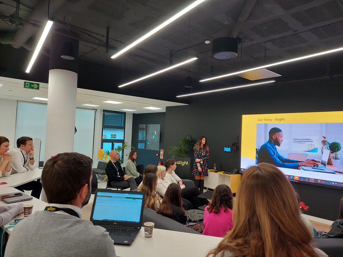 AlightSolutions's tweet photo. Esta semana hemos realizado el primer #workshop del proyecto de colaboración entre #AlightSolutions y la Facultad de RRLL y RRHH de la Universidad de Granada @CanalUGR. ¡Enhorabuena a los seleccionados! https://t.co/cxYyThVQw2