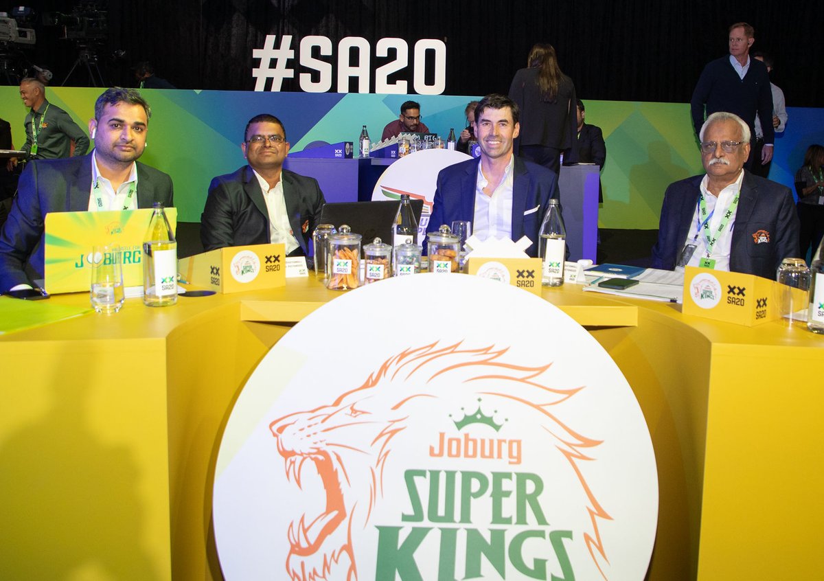 JSKSA20's tweet photo. Whistles and wishes! 🥳
From Ours to Y𝒐𝒖𝒓𝒔 for the Super Auction @chennaiipl 🤝

#WhistleForJoburg https://t.co/oxSgRH3sfy