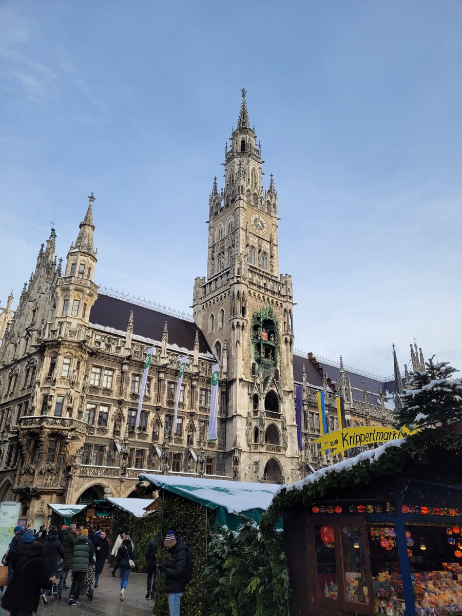 JeromeBallot's tweet photo. So happy to spend a few days before Christmas in Munich. I missed this special atmosphere. #backtothepast
(Poke @drannawatts) https://t.co/knqSTb5WjI