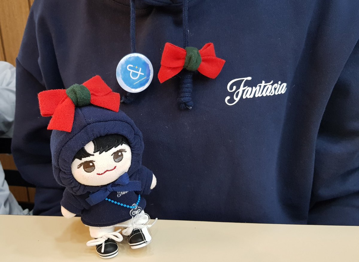 헤헿 귀여웡🥰🥰
울동생 귀엽게 모델해줘서 고마옹💙
알랍💙💙
#2022젤리네솜
#젤리네솜
#종현이와앤유의_팬타지아
#종현이와_앤유의_팬타지아