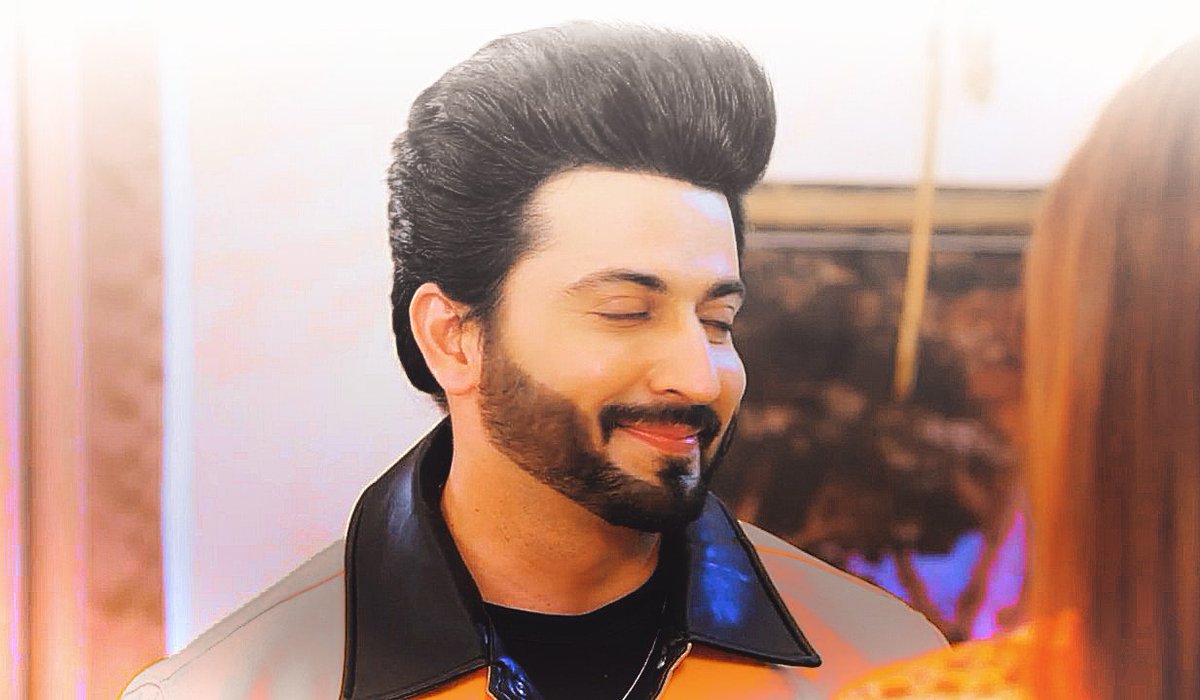 SunsetChaser214's tweet photo. The Karan Luthra missing hours 🥲

#ThekaranLuthra 
#DheerajDhoopar
@DheerajDhoopar 
#KundaliBhagya https://t.co/uLJKNwfdIR