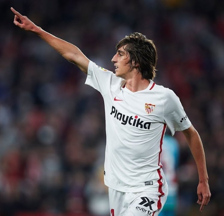 PSDEALG's tweet photo. Te gustaría la vuelta de Bryan Gil a nuestro @SevillaFC ??🤔
#DeEindhovenAlaGloria 
- SI = Retweet
- No = Me Gusta https://t.co/xXuNJHsOrk
