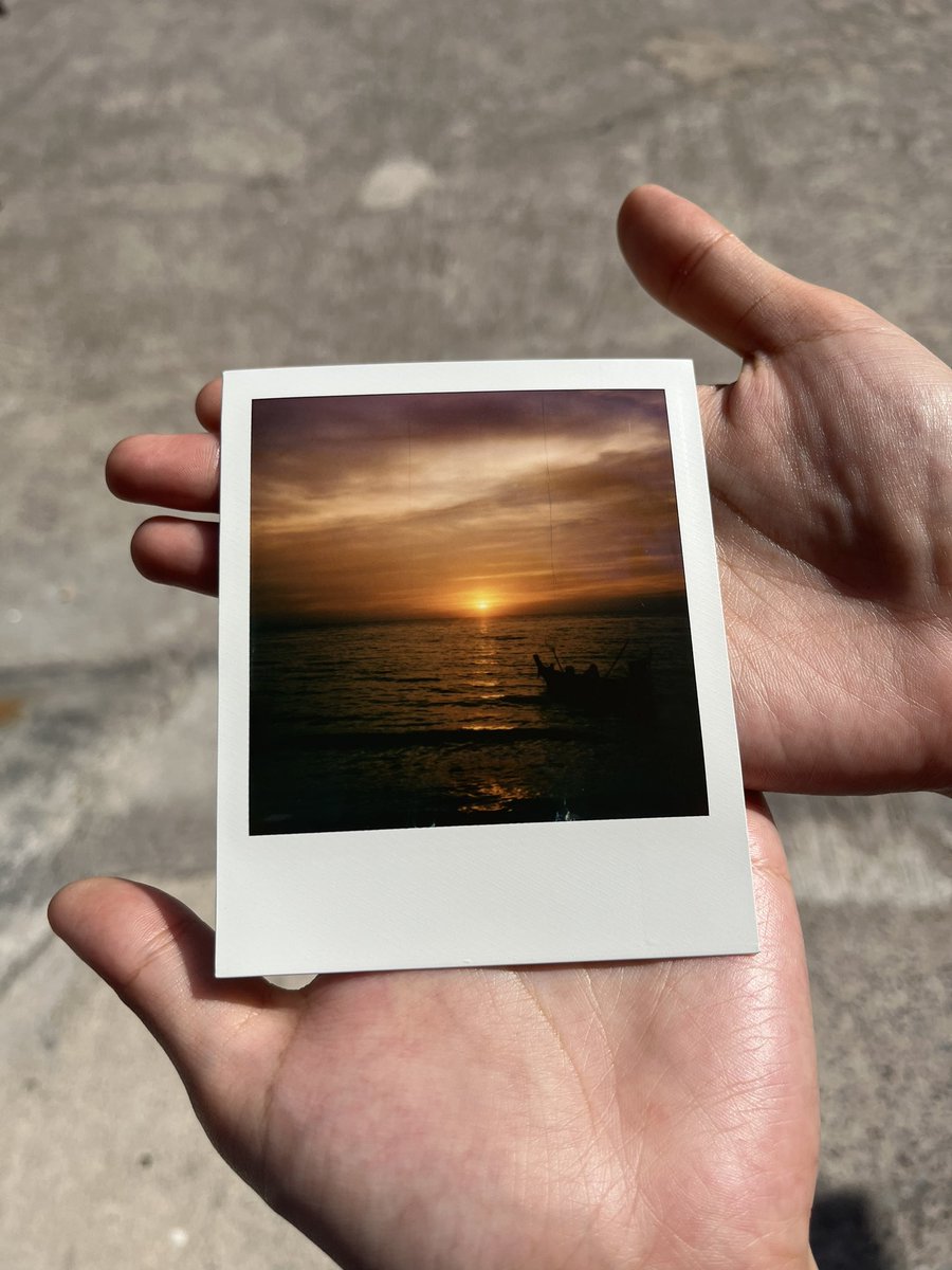 ryanthomazlee's tweet photo. #polaroid #impossibleproject https://t.co/dURgLhX89N