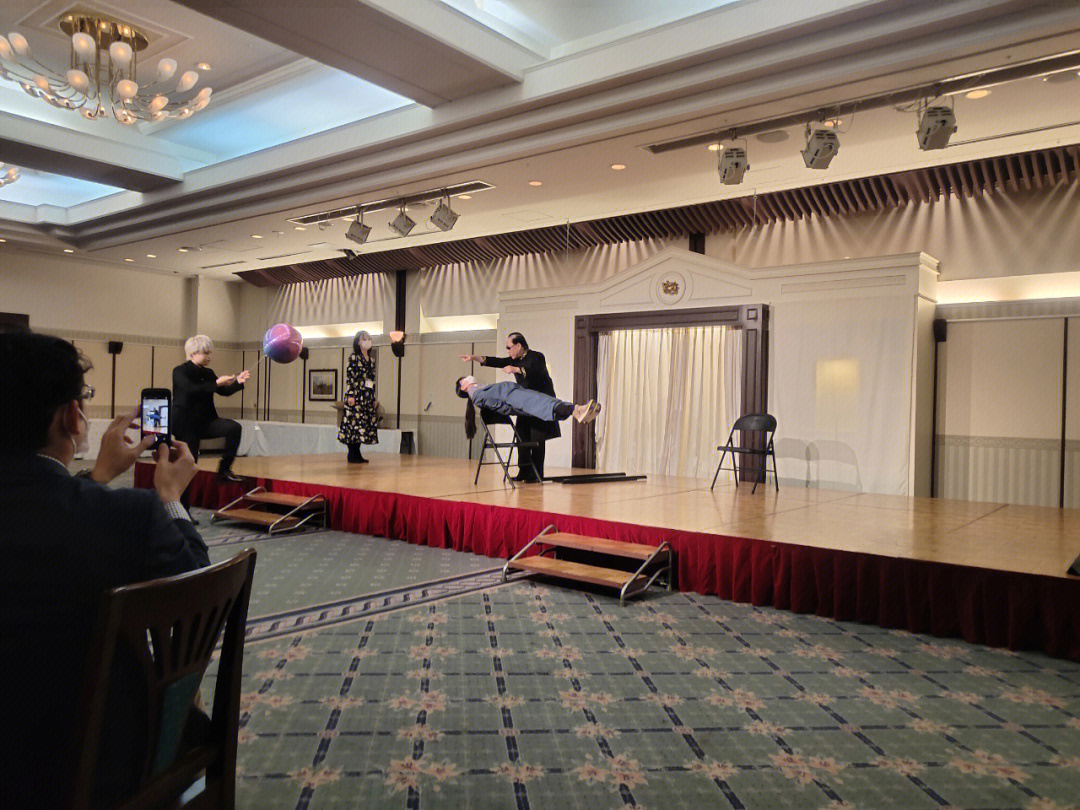 ethangolddd's tweet photo. 会社のすべての従業員のこの1年間の苦労に感謝します!
今日は皆さん楽しみます! https://t.co/BXHE3FJtj5