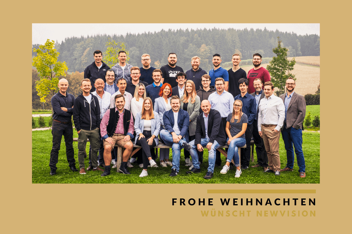 NewVisionERP's tweet photo. 🎄 Familie, Freunde, Feiertage
Es ist an der Zeit, das (fast) vergangene Jahr Revue passieren zu lassen und mit einer positiven Einstellung ins neue Jahr zu starten - ganz getreu unseres Mottos "with a smile" 😀
#teamnewvision wünscht Euch allen frohe Weihnachten. 💌 https://t.co/VJa7t4h71i