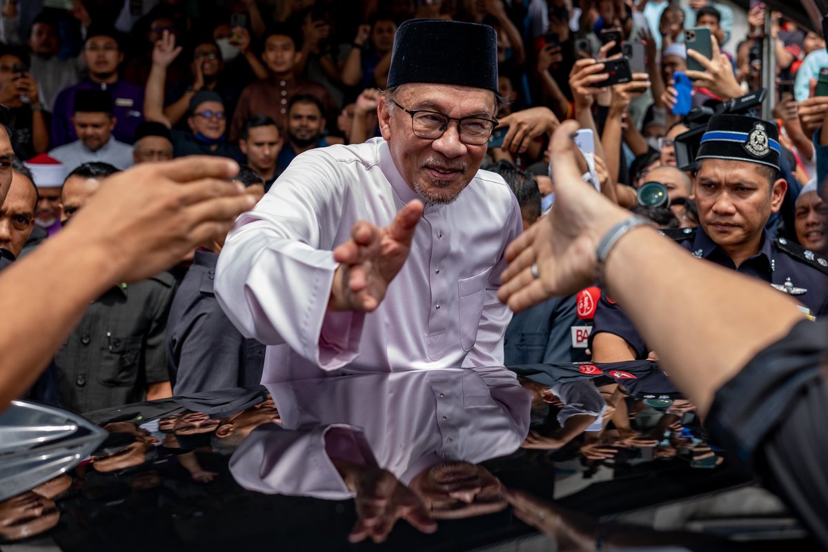Anwar Ibrahim tweet media