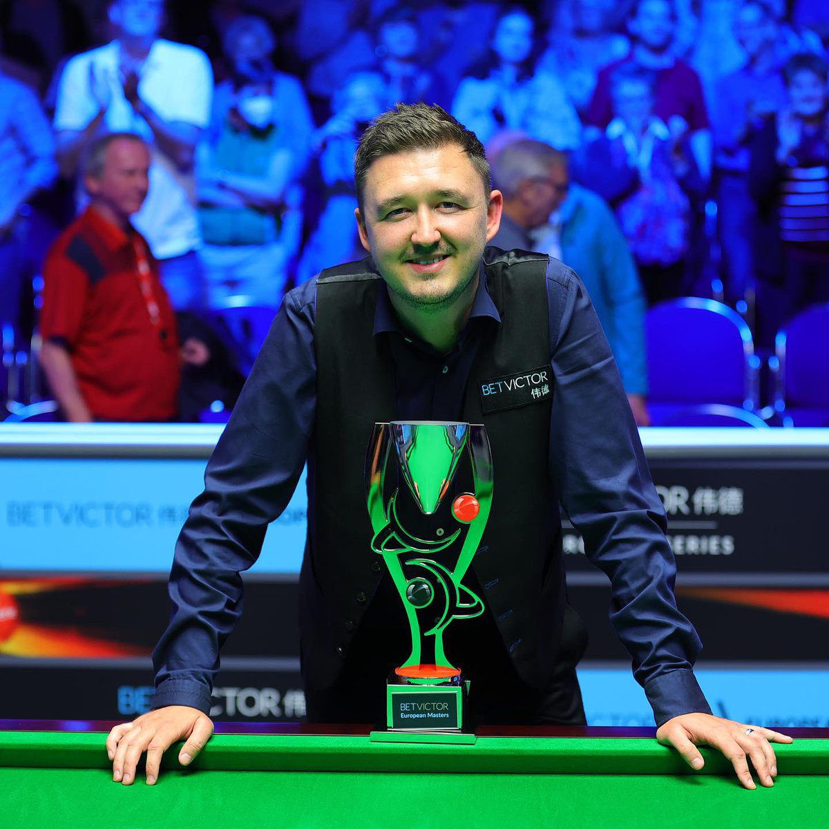 Warrior147fans's tweet photo. Happy Birthday to this seasons European Masters Champion, The Warrior Kyren Wilson @KyrenWilson 
Turns 31 today 
Have a good one mate and merry Christmas to you Sophie Bailey and Finley 
🎂🍾🥂🍻🎁🎉🎈🎄🥳🎅
#snooker https://t.co/WcYQ94R2di