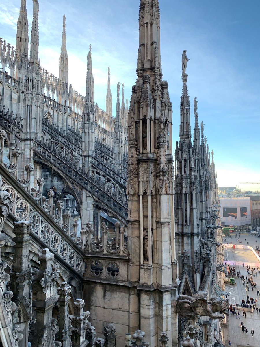 LFarnsworth's tweet photo. Spires. Rooftop. Sunset.

#milan #italy 🇮🇹 #fridayphoto #andobserving👓 https://t.co/g501puO5RY