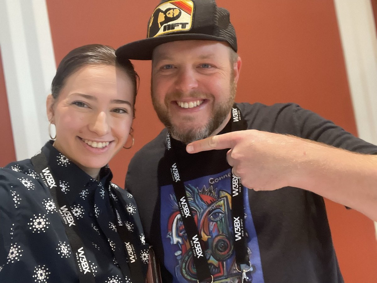 14/22- Wised up at the @nftseattle_io museum with <a href="/GabrielJWeis/">Gabe Weis</a> and it wasn’t our last session as I enjoyed finding the Weis around the world - including <a href="/web3expo/">W3BX</a> 
🌎