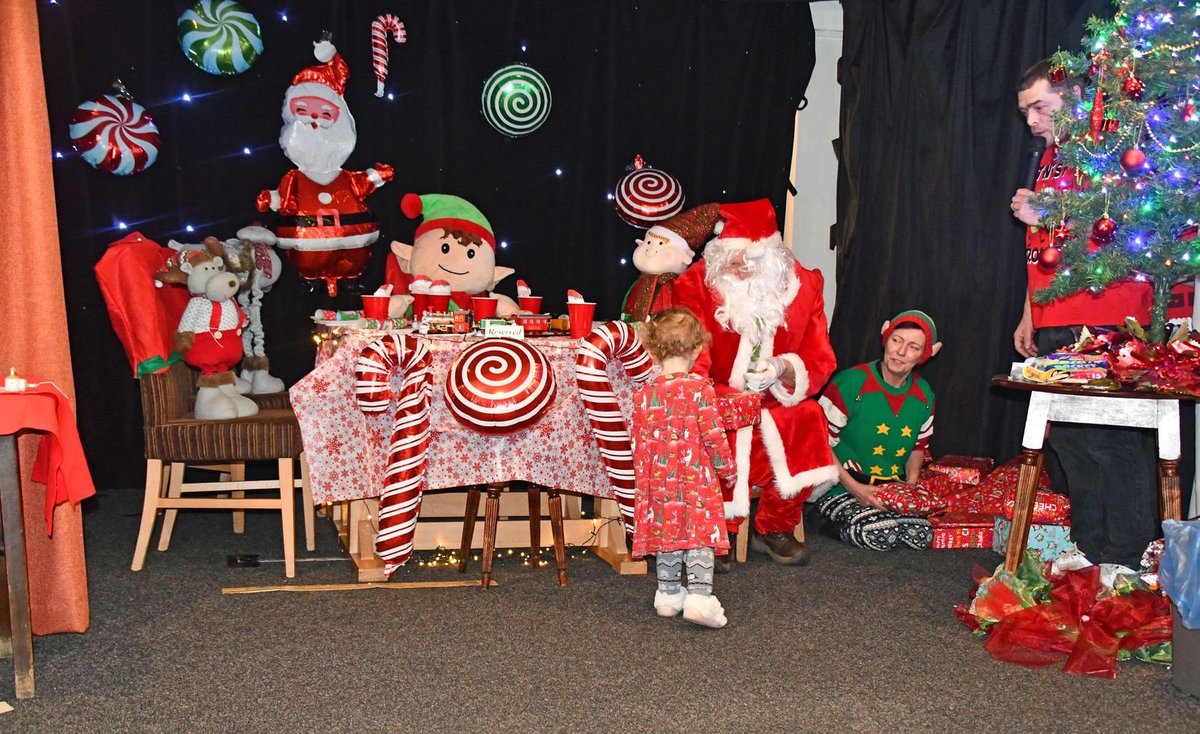 ThirskWeeklyNew's tweet image. Grab your copy of the Thirsk Weekly News as we share details of the Thirsk Royal British Legion Club holding their Annual Children’s Christmas Party. To read the full story, grab your copy of the latest weekly news from one of these retailers - thirskweeklynews.com/where.html #woldclass