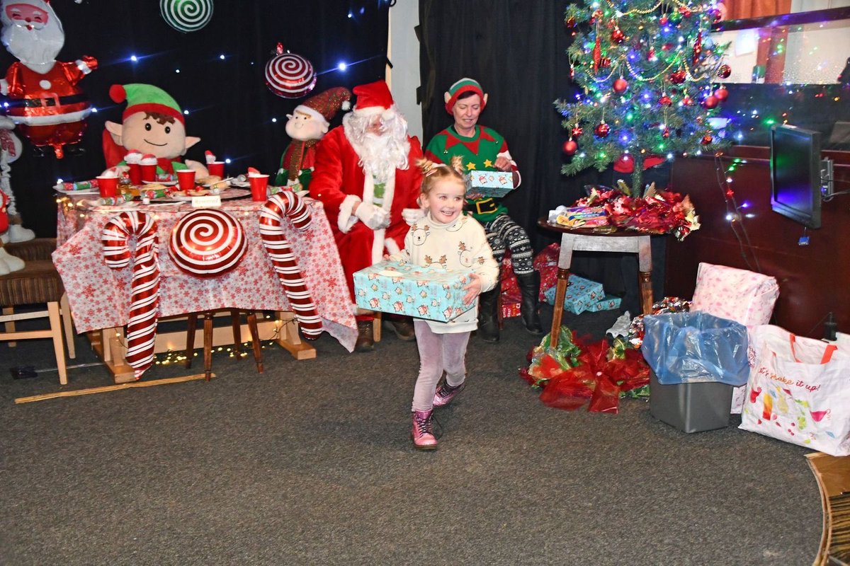 ThirskWeeklyNew's tweet image. Grab your copy of the Thirsk Weekly News as we share details of the Thirsk Royal British Legion Club holding their Annual Children’s Christmas Party. To read the full story, grab your copy of the latest weekly news from one of these retailers - thirskweeklynews.com/where.html #woldclass