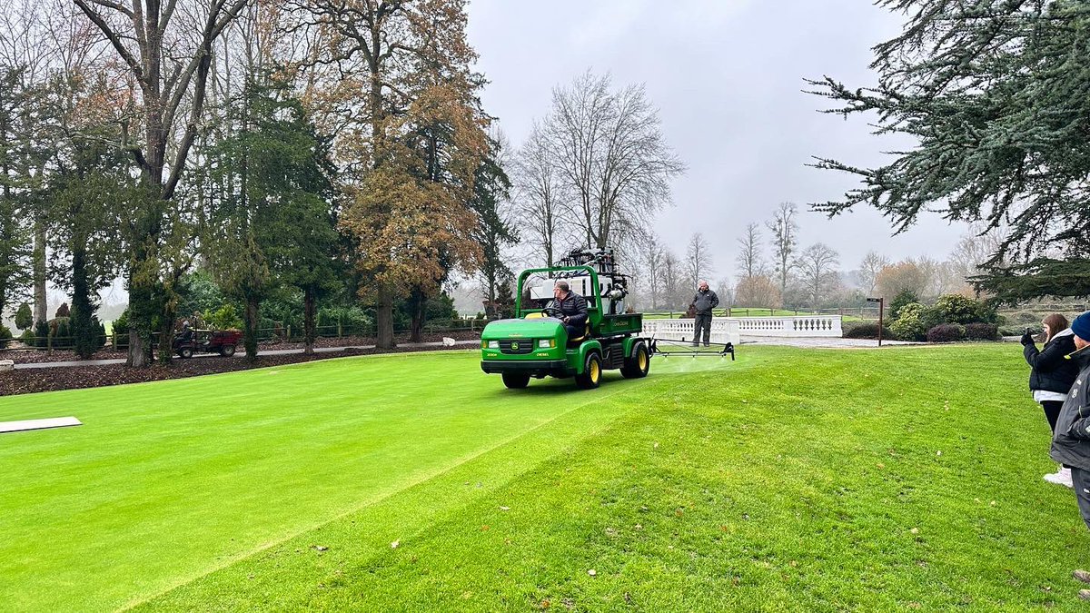 SeeGrowS1's tweet image. The Buckinghamshire Golf Club getting som SeeGrow Solutions Ozone love.
The future is chemical free
#thefightagainstpathogens
#activatetheimmunesystem