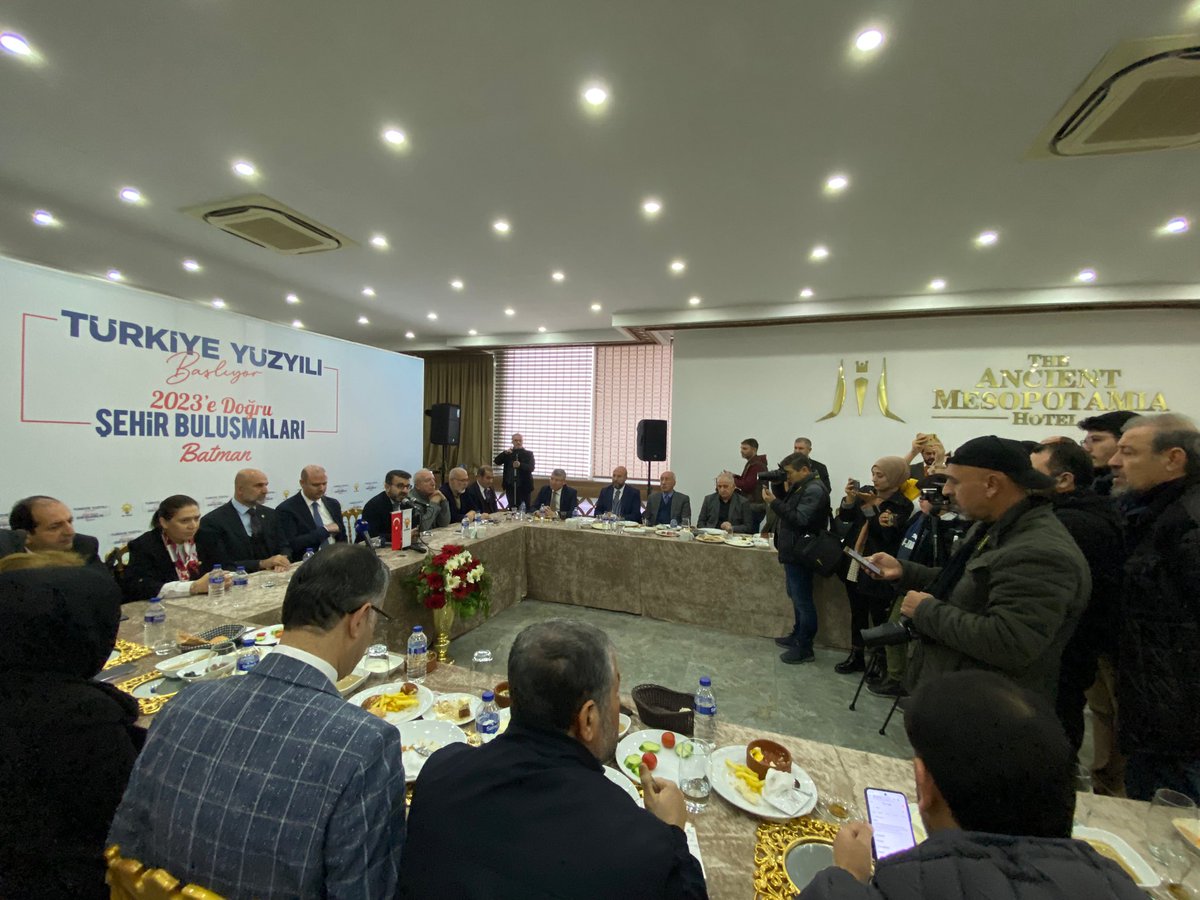 📍#BATMAN 

Genel Başkan Yrd. Sn <a href="/DrOmerileri/">Dr. Ömer İleri</a> , Bölge Milletvekillerimiz, MKYK, üyelerimiz,İl, ilçe ve Bldy. Başkanlarımız ve teşkilat mensuplarımızın  katılımıyla #2023edoğruŞehirBuluşmaları kapsamında Batman’da basın toplantısını gerçekleştirdik.

#2023edoğruBatman