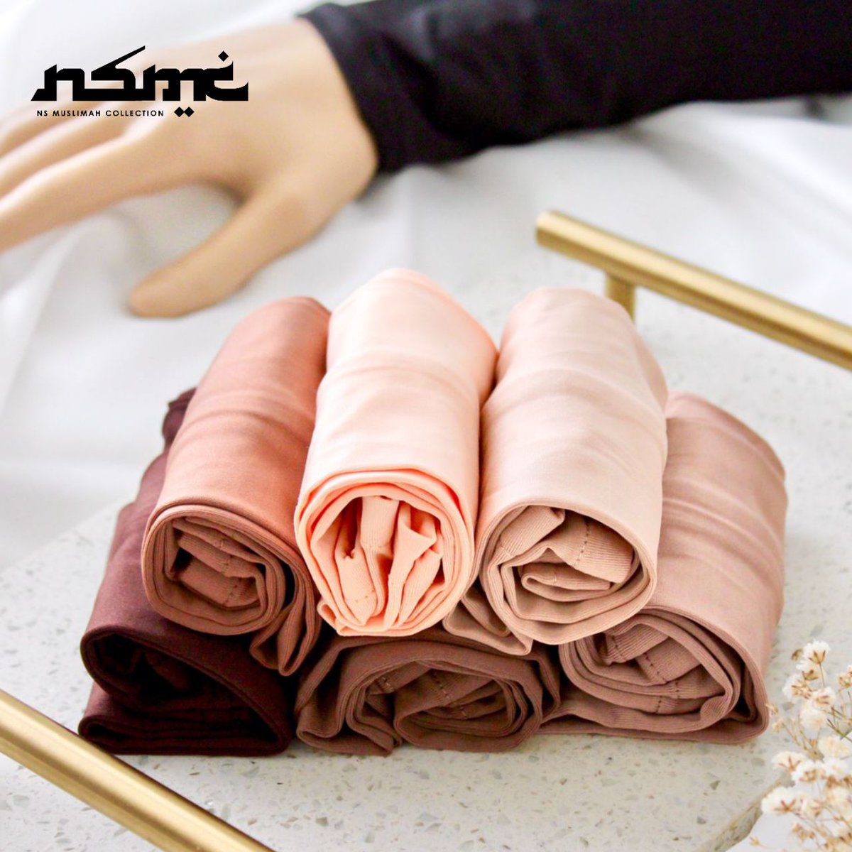 sya876_'s tweet image. Untuk newbies yang baru nak belajar pakai handsocks boleh cuba handsock Tulip.
Material sejuk dan tak mudah berbulu. Bila pakai rasa macam tak pakai. Warna pun sweet semua ❤️

#handsockMuslimah
#handsocknsmc