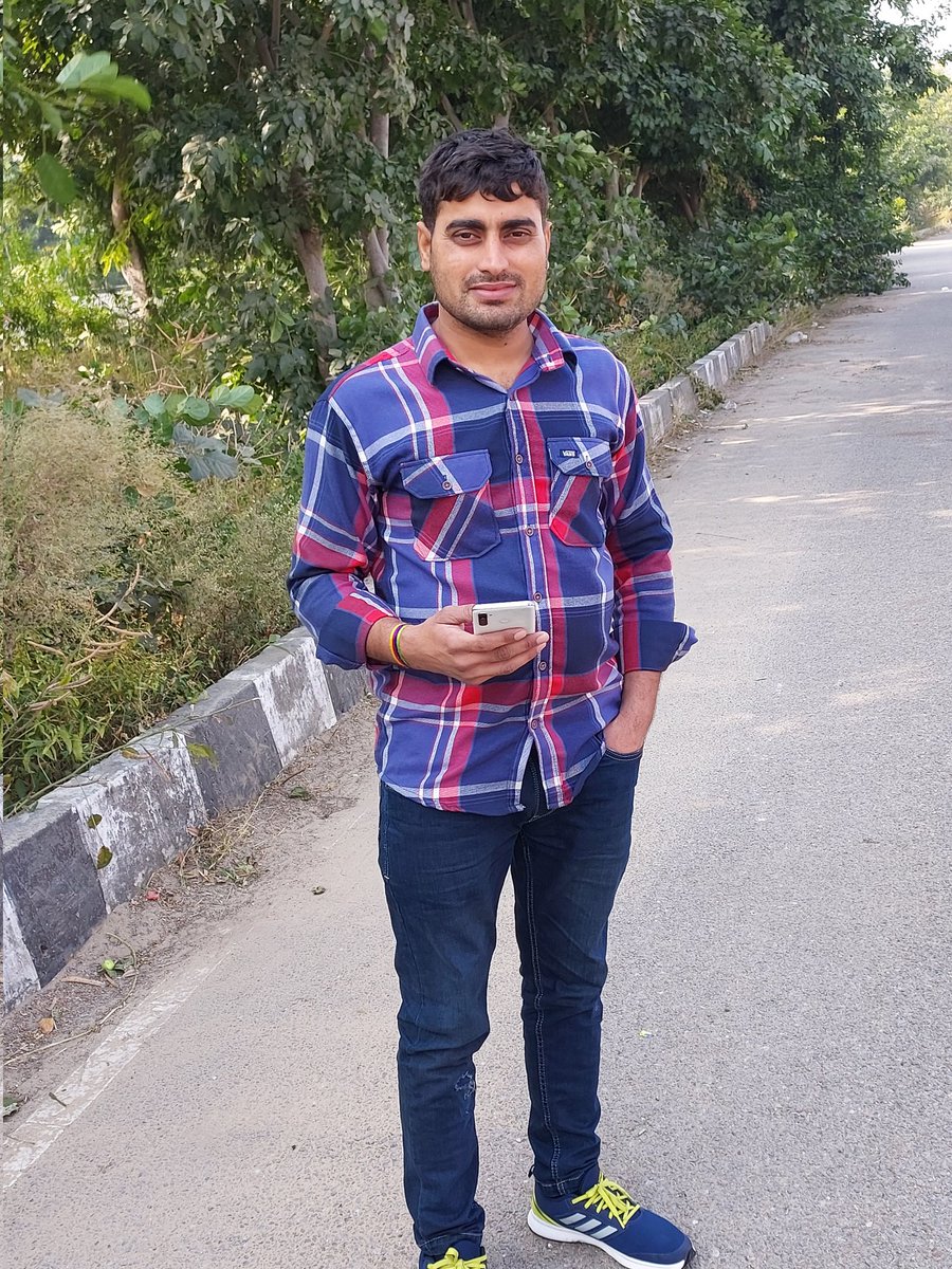 jkpyara's tweet photo. साथ देने वाले कभी हालात नहीं देखते, और हालात देखने वाले कभी साथ नहीं देते। https://t.co/PXfRNOHGoV