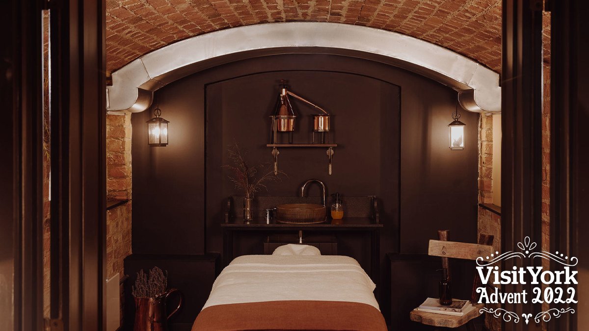 VisitYork's tweet photo. 🎄 Day 23 of #VisitYorkAdvent giveaway 🎄

Win a signature herbal healer treatment for two in the spa at No. 1 York! 🎁

To enter retweet this tweet within 24 hours and follow @VisitYork 🤞

https://t.co/NPLSWEY0B8 https://t.co/N7aRZUnC9v