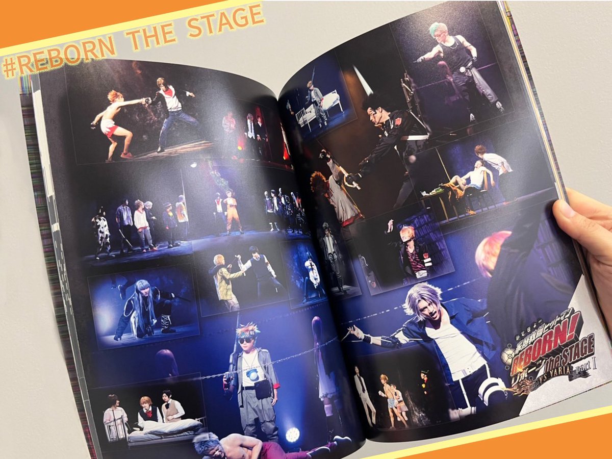 stage_reborn's tweet photo. 【グッズ情報】
未来編パンフレットには、歴代キャストからの直筆コメントやシリーズ４作品の舞台写真が盛りだくさん📸リボステの歴史を振り返れるスペシャルな1冊です✨
／
公式通販サイトでの リボステ公演グッズ &amp; BEST ALBUM 販売は12/31(土)まで🔥
＼
公式通販サイト➡
https://t.co/7jjB4okpJl https://t.co/bzkwnoLUpc