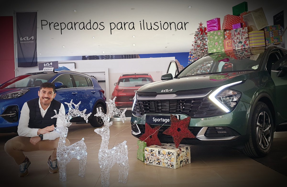 grupousamovil's tweet photo. 📢📢En #KiaAutomotorHuesca preparando el #Kia #Sportage para repartir #ilusión 😎🚙😊

#Navidad 
#regalo 
#FelizNavidad 
#FelizViernes 
@KiaPrensa_ES 
@KiaEspana https://t.co/48FmqDBvvu