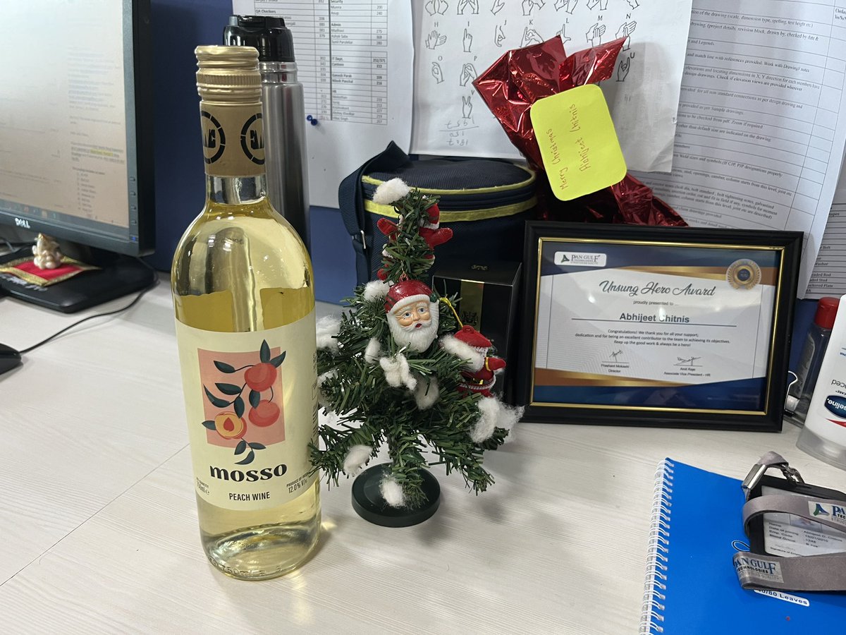 AbhiDeaf's tweet photo. Christmas celebration at office #christmas2022 #office #newyear #2022vision  @pangulftech @PanGulf_Tech https://t.co/NNZ2aVGEFP