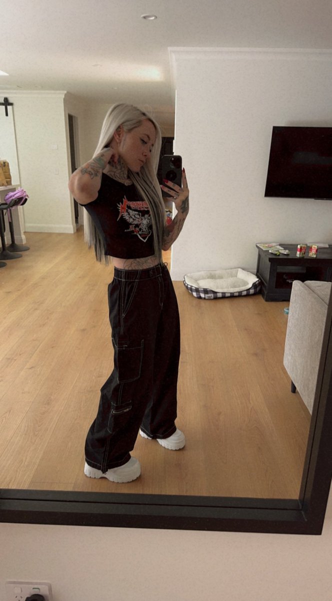 MadsKadie | 😈 on Twitter: "Im live over on Twitch ! http://Twitch.tv