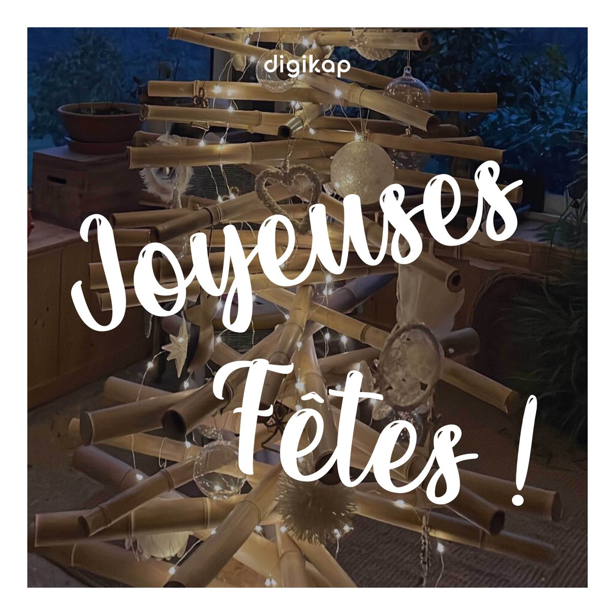 digikap's tweet photo. 🙌🏽 Toute l’équipe Digikap vous souhaite d’excellentes fêtes de fin d’année.

🙏🏽 Merci de nous faire confiance dans la réalisation de vos plus belles ambitions numériques ! 

🤝🏽 Nous avons hâte de vous retrouver en 2023 pour de nouvelles aventures ! https://t.co/FAoIKk7zI8