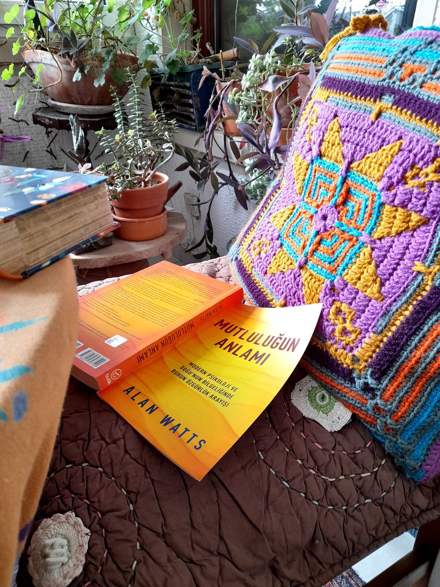 Kitapsız olmaz.
#kitap #kitaptavsiyesi
