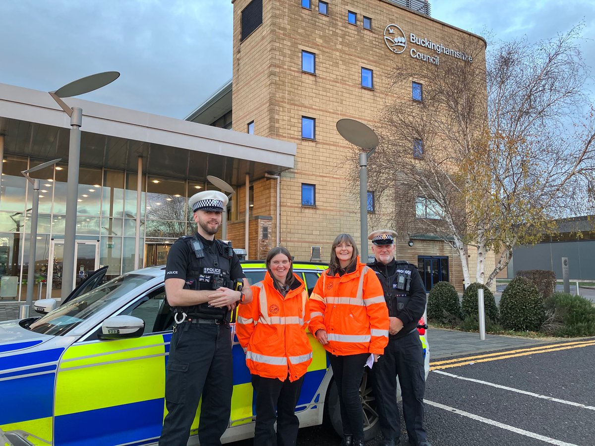 Two day op with <a href="/BucksCouncil/">Buckinghamshire Council</a> #taxilicensing completed 👍🏽

20 taxis stopped, 14 sanctioned, 3 off the road immediately ❌

8 drivers issued traffic offence reports for a variety of offences ❌

Check out our Facebook for more: orlo.uk/is13v

#P6951 #P3785
#OpHolly