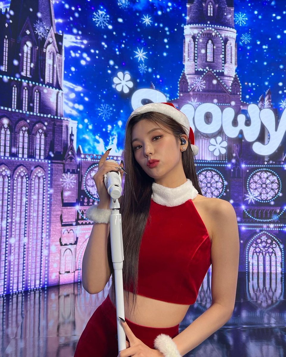 ITZY STAGRAM tweet media