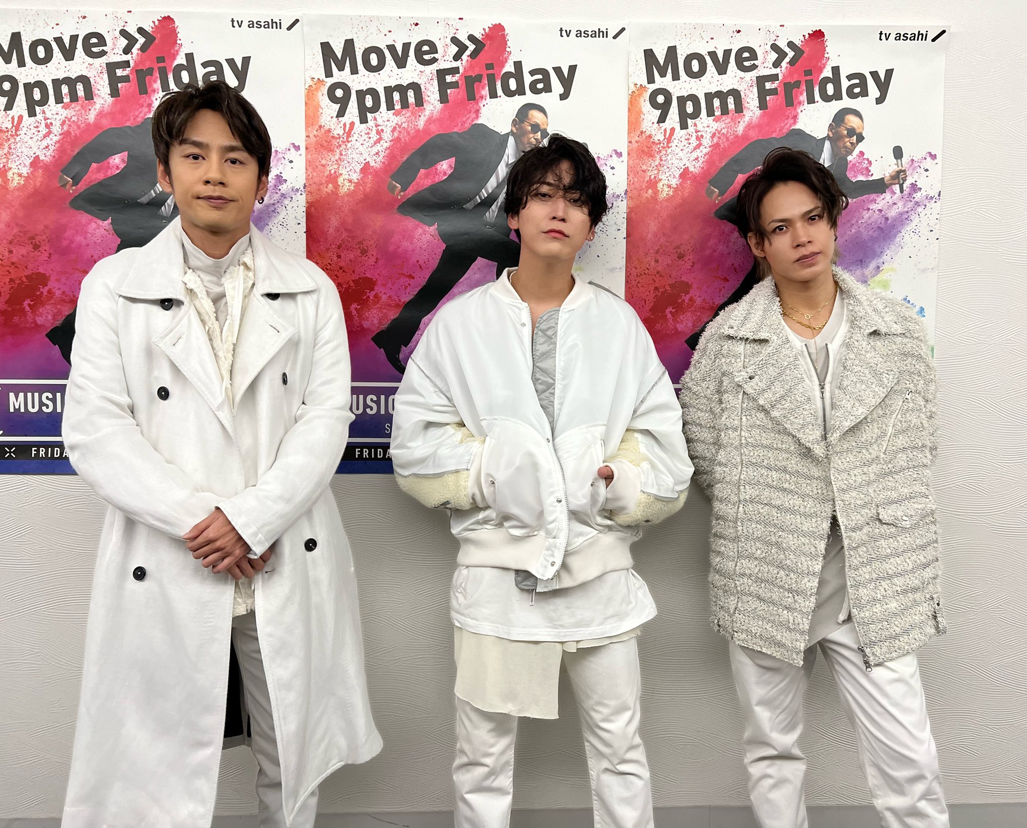 FkpxDtSaUAAssJD?format=jpg&name=large