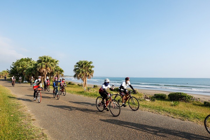 SportsEntry's tweet photo. 【明日12/24（土）エントリー開始🚴】
絶景の日南海岸を堪能！🌊

2023年4月23日(日)開催
『#MIYAZAKI太平洋ライド 2023』

ロングコースとショートコースの2つです！
https://t.co/uVyXrTiYSu https://t.co/HjZWgMFJIm