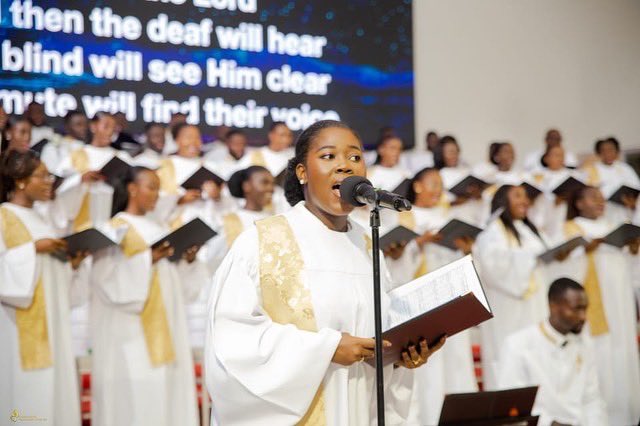 Gramophone_Gh's tweet photo. Photo highlights from White Christmas.🤗
#whitechristmas #FOS #FlashbackFriday #LegonInterdenominationalChurch #ChristmasFOS #fellowshipOfSongs #sermonette #smiles #joy #sharethelove #theWord #HisGlory #ourSalvation #roadtoChristmas22 #gramophoners #gramophonechorus https://t.co/VTyhhfcRxr