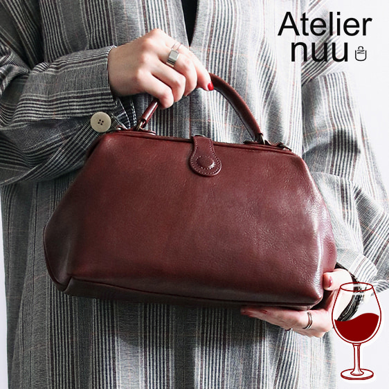 maruyaselection's tweet image. 素材の良さとデザイン性、機能性を兼ね備えたアトリエヌウのバッグ。
パカッと開くダレスタイプのシリーズや #レッザボタニカ は、各モールでクリスマスギフトに人気です🎄
#ateliernuu /#豊岡鞄 /#アトリエヌウ /#レザーバッグ/#ダレスバッグ  /#サステナブルレザー
maruya-selection.com/collections/at…