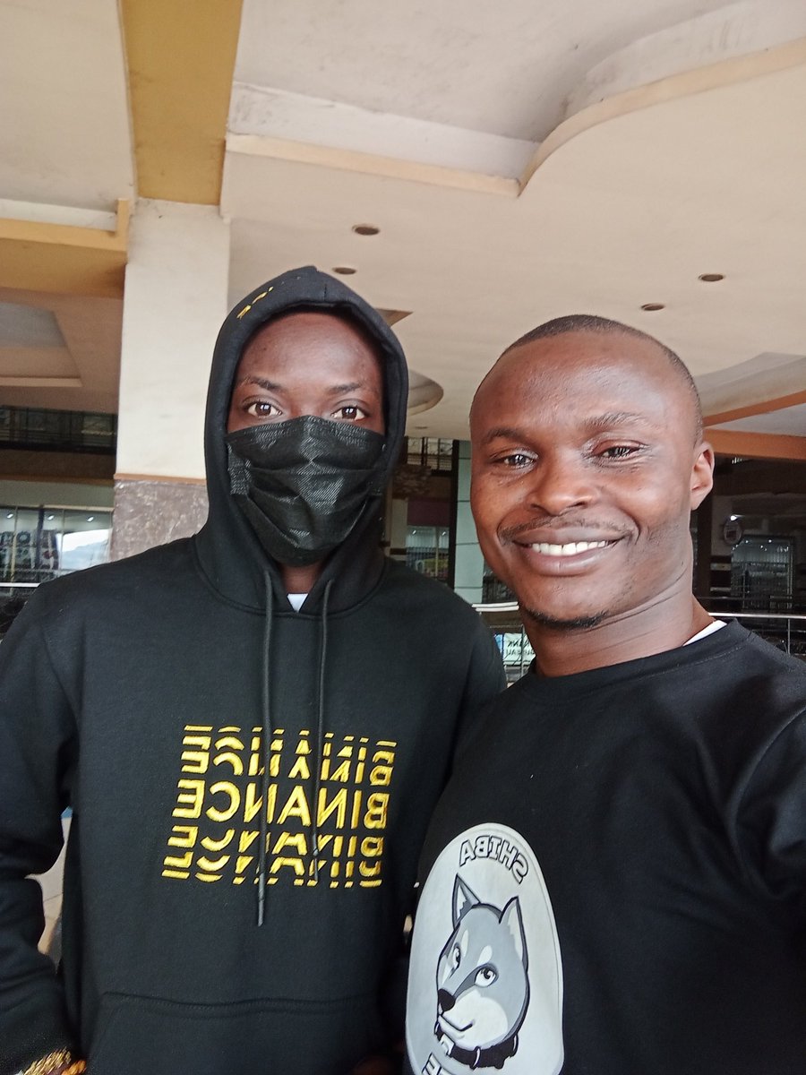 sweethunypie's tweet photo. @BinanceAfrica
#BinanceMysteryMan
“#BinanceMysteryMan I just spotted the Binance Mystery Man in freedom City, Kampala Uganda. https://t.co/Ahqv2tVHyB