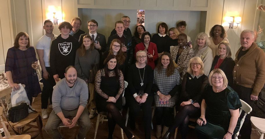 Our 1st <a href="/MediaHub_UK/">Sarah P and Sarah R</a> back in 2013 &amp; our recent one with <a href="/DomUnsworth/">Dominique Unsworth MBE</a> &amp; <a href="/poppy_media/">Poppy Perry Media</a>. We're so lucky to call @belanddragon #Cookham home. A huge thank-you to <a href="/CarillionComms/">Carillion Comms</a> <a href="/sarahrodiedits/">Sarah Rodi</a>  <a href="/carladelaney/">Carla Delaney</a> <a href="/mhsabahi/">🌹 ✊🏻M. Sabahi ✌🏻💥</a> &amp; everyone, who makes the Media Hub so special. Happy Christmas!