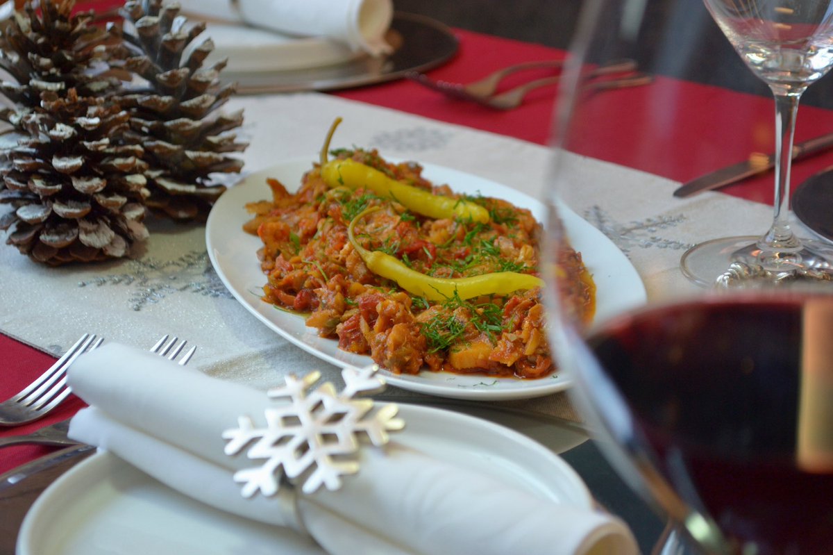 Disfruta de cada ingrediente pensado en transmitir los acentos culinarios de invierno, el sabor del hogar, la unión y el júbilo de sentirse cobijado por cada nota de sabor. ¡Realiza tus pedidos de forma anticipada! ✨

📲 cutt.ly/9ELoeJN
WHATSAPP: +52 56 3017 7603