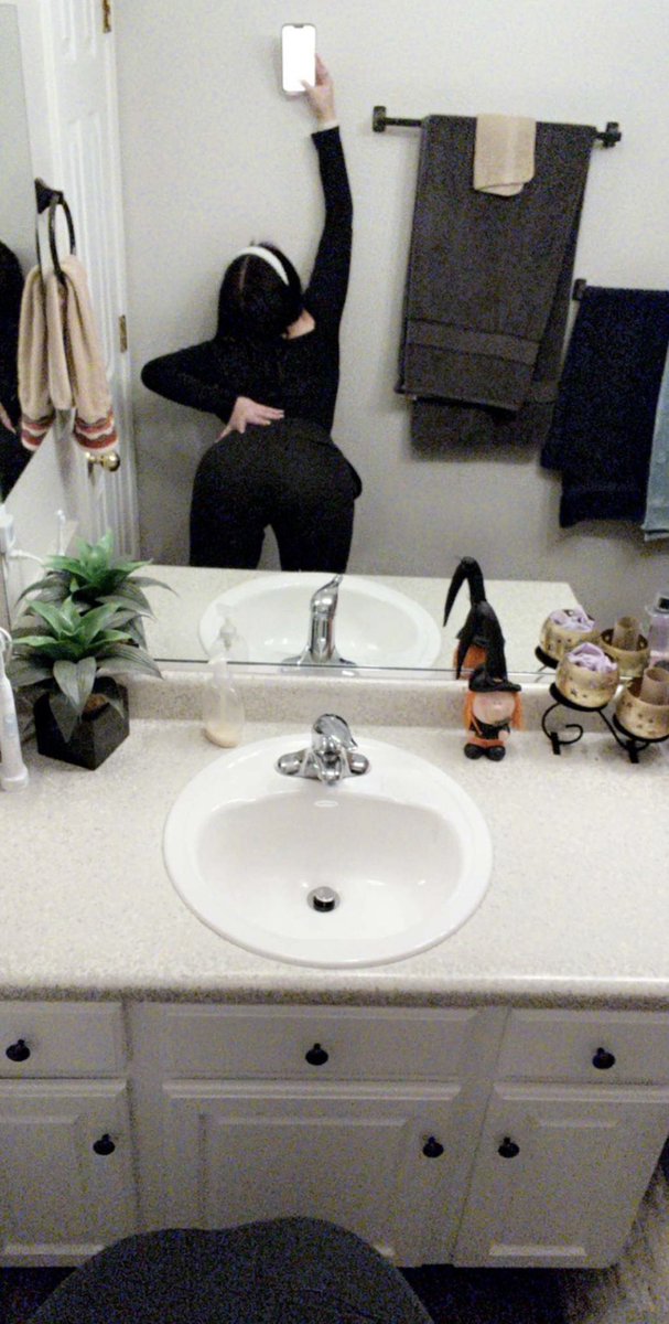 AmbTiny's tweet photo. Wanna bend me over? 😅

#onlyfans #nsfwtwt #anime #hentai #contentcreator #hotgirl #sugarbaby #onlyfansgirls #model #juicy #petite #sexy https://t.co/DThykIcnOr