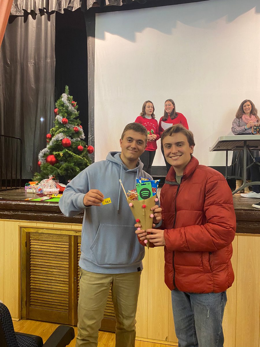 EEP_PEspinosa's tweet photo. Gracias a todo el alumnado, profesorado y personal del @i_pedroespinosa que nos ha ayudado y ha colaborado en la campaña “Ningún niño sin juguete”. https://t.co/1cVgX1e2qU