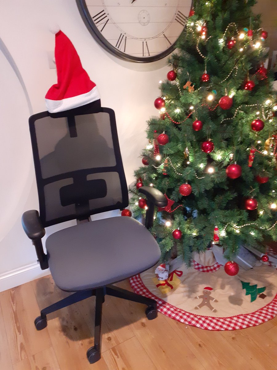 Team_Interiors's tweet photo. The team at Team wish everyone a very Happy Christmas!

#christmas2022 #officefurniture https://t.co/RImi4FEMG9