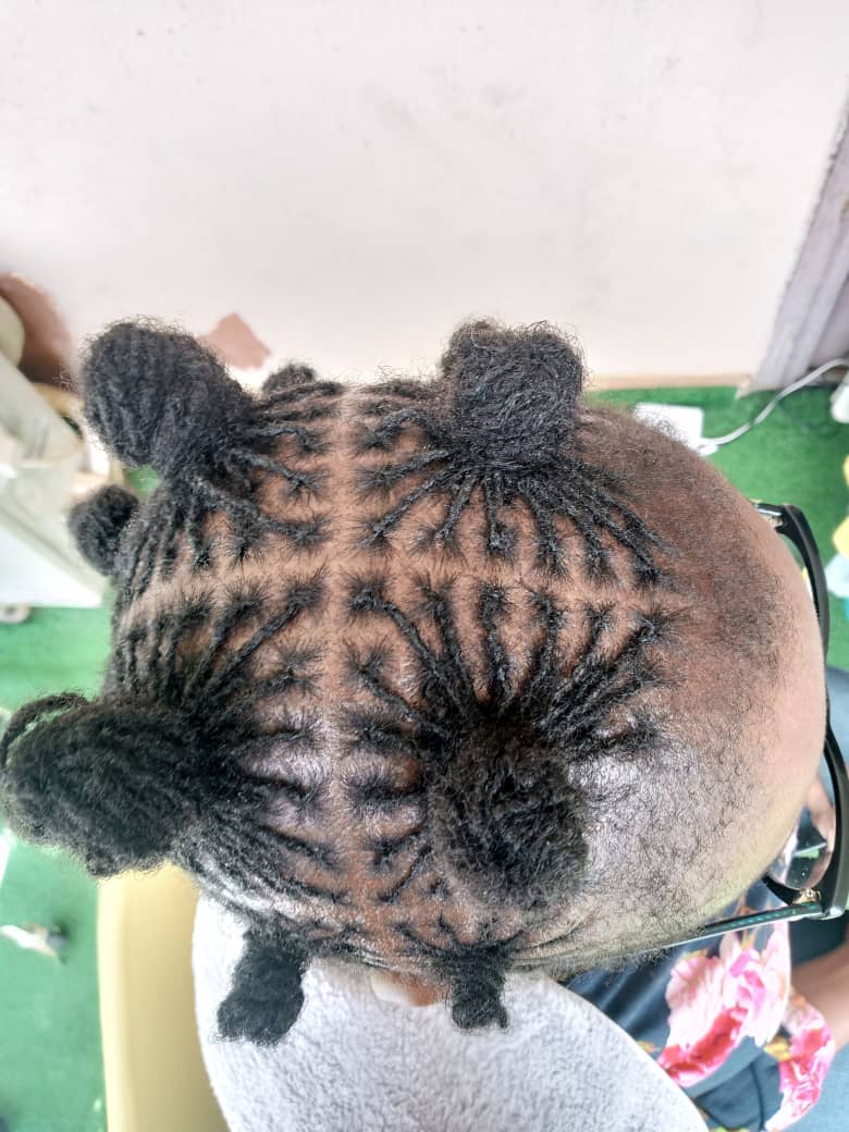 etinmagbe's tweet photo. It's my 1 year microlocs anniversary ❤ Took out my traditional locs more than a year ago and started the #microlocks journey.

Having a blast so far 🥳🥳 https://t.co/UmbQQWcIvd