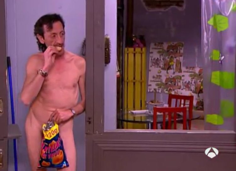 llevo a la parienta por primera vez a casa

mi padre en el salon: