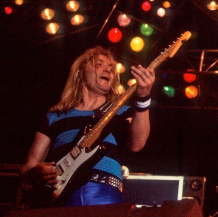 Happy Bday Dave Murray guitarrista de   