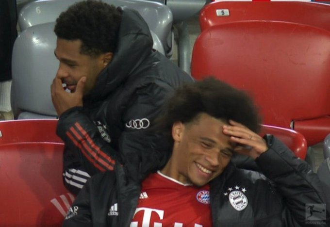 😂Imam bi néna 24 decembre dioulite bou togu guinar reer am nga bakaar😅
Kudul Réré Bleu d'Hollande Yall na déeeeeeeeeeeeeeeeeeeeee