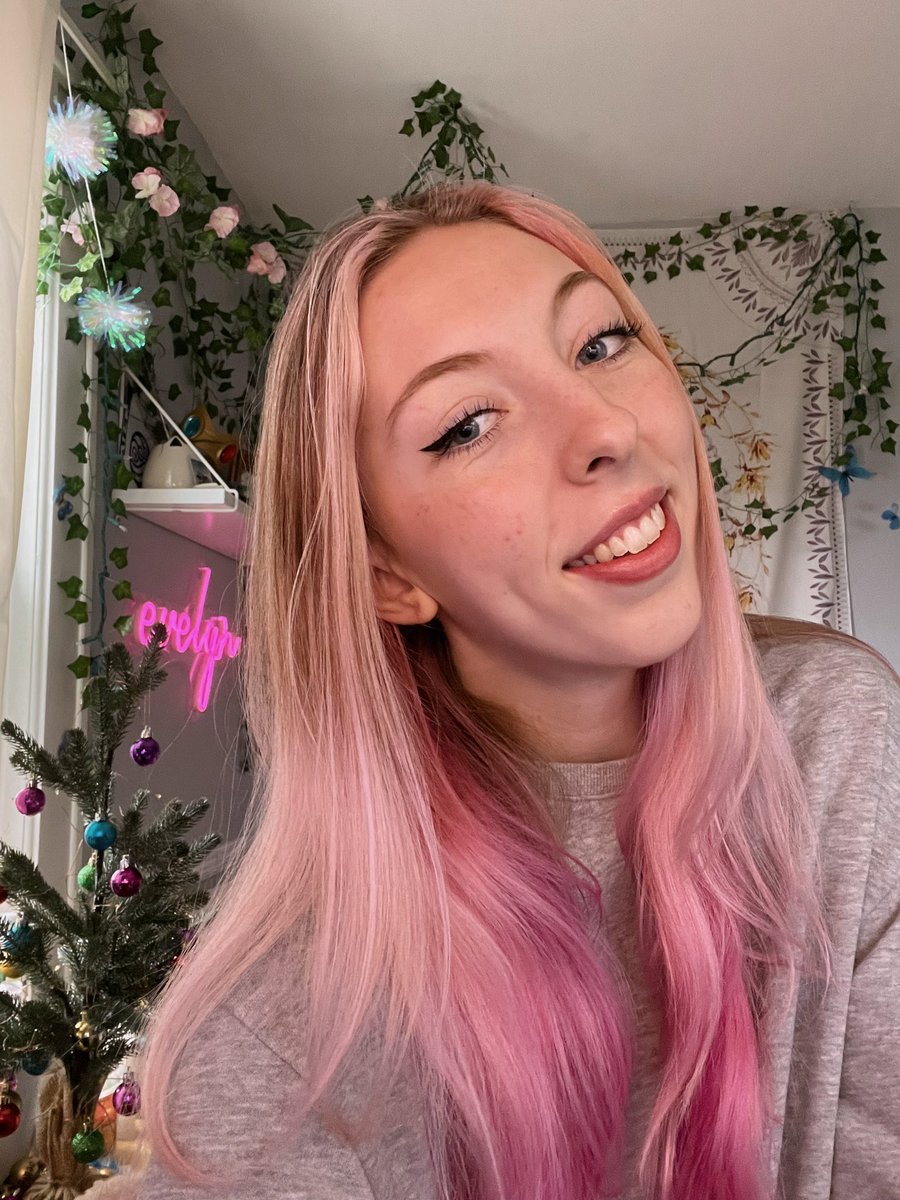 applejackeroni tweet media