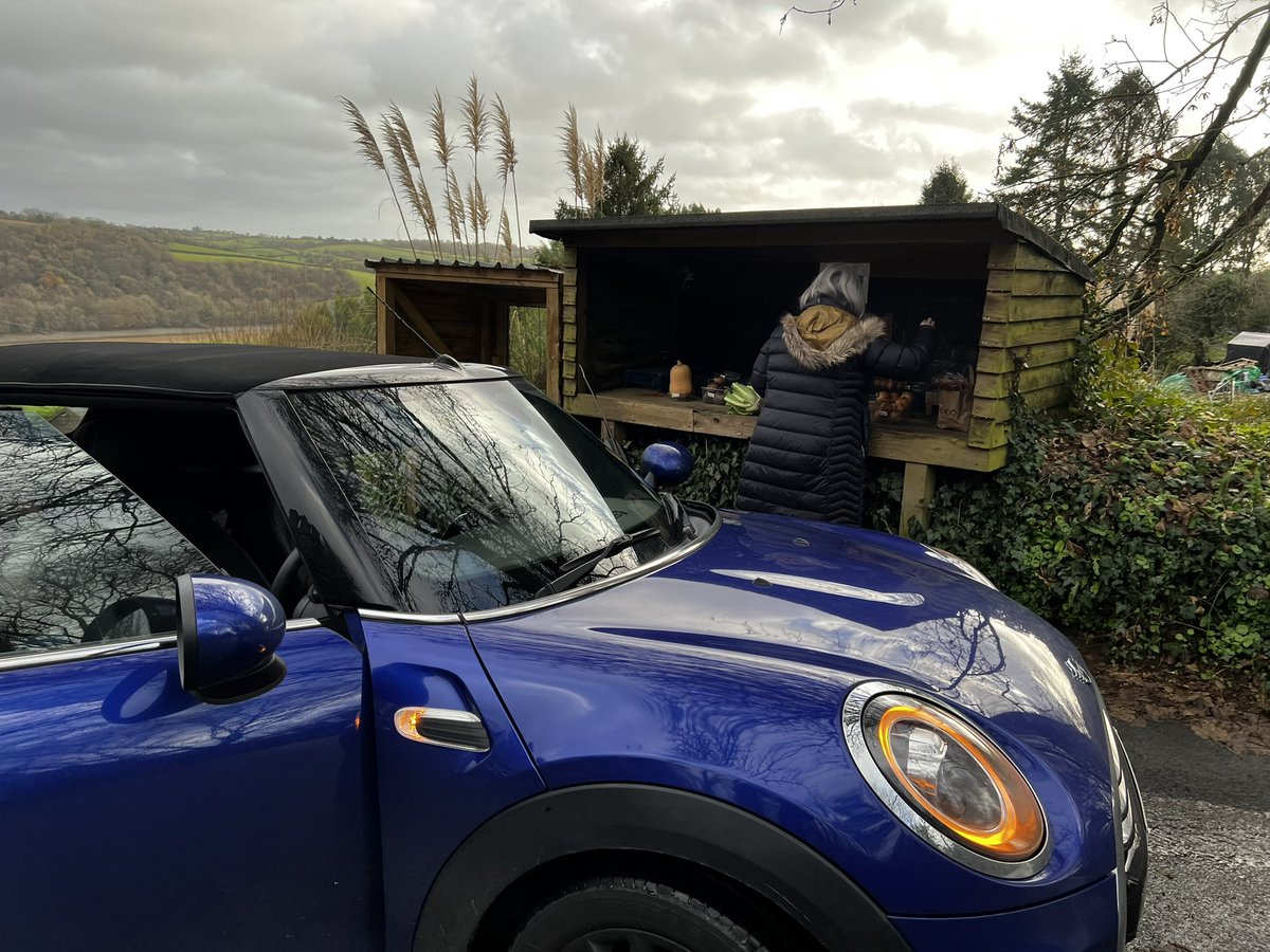 Hannah23west's tweet photo. Veg shopping on the way home #cornwallstyle #cornwall https://t.co/GJeipphMOO