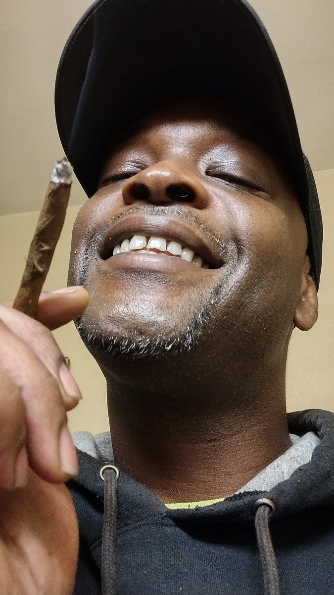 "Morning vibes 😁🔥💨💨💨🚀 it's fantastic Friday 😎🔥💨💨💨🚀 #Terps <a href="/AmeriCannaBlunt/">AmericannaBlunt♡⁠˖</a> <a href="/AATFP/">Aviva&tFlyingPengins</a> @jfuzz19 @BFO5O6_v2 <a href="/SoulofNecro/">The Smoking Shaman 🧙‍♂️</a> <a href="/DucktheRoofer/">Duck</a> <a href="/nyhardhat1/">Tony (aka PopsaBlaze) and Cindy</a> <a href="/crazybatmanfan/">Crazy Batman Fan</a> <a href="/Sunalei2/">Sunalei Hutsilvha ✌️💚🌬️</a> <a href="/stoneteacher420/">+StoneTeacher420🇵🇷AKA(TEACH420)💚</a> <a href="/420Beercules/">420Beercules🍻🇨🇦</a> @and_hazed <a href="/Baggettr4life/">💨RB4life💨</a> <a href="/vizurantvis/">✨𝓥𝓲𝓼𝓾𝓻𝓪𝓷𝓽✨</a> @419show
