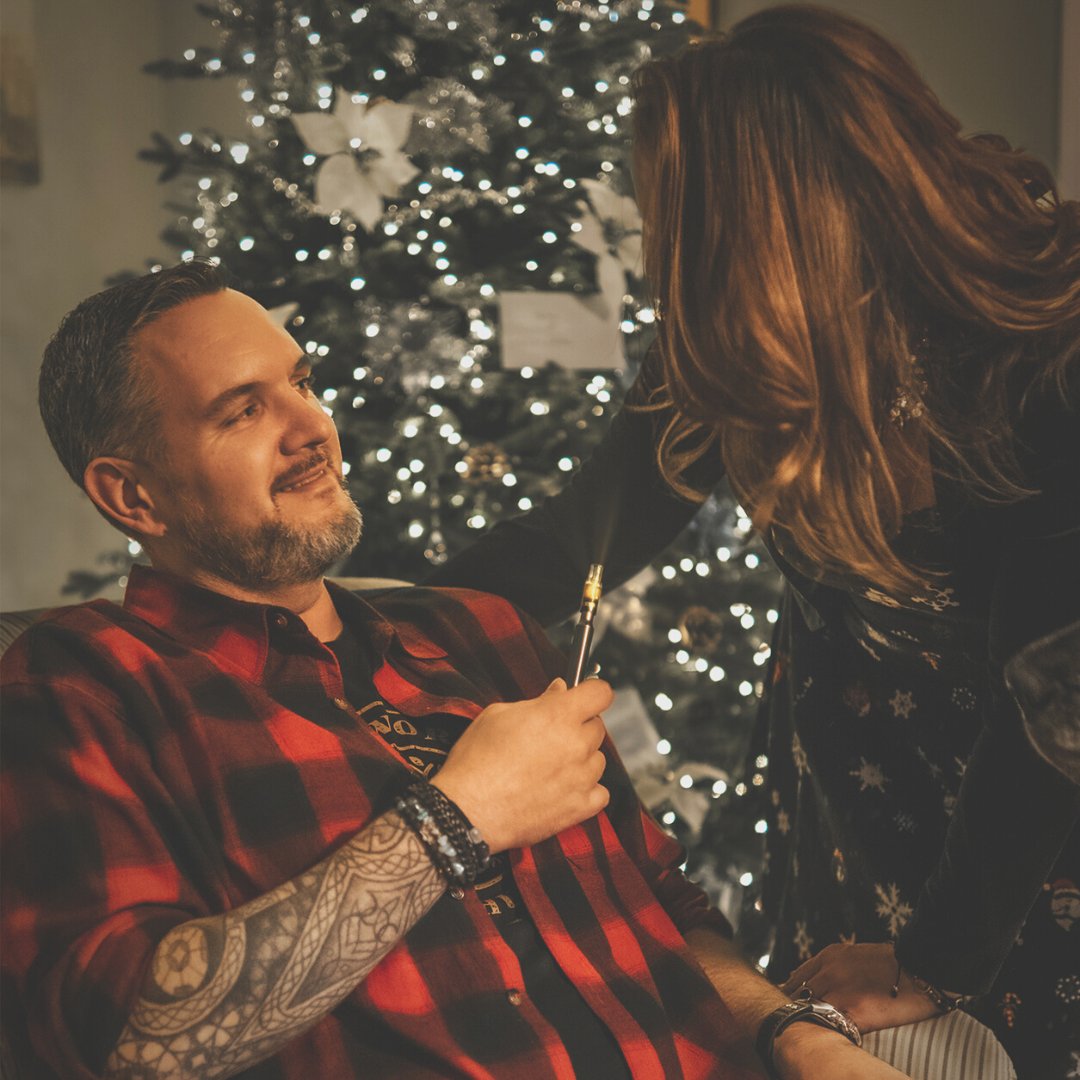 treeworksma's tweet photo. T’is the season to make memories ❄️. Who wishes for a new solventless live rosin cart this Christmas? 🎄🎅🏼🍃

Learn about our suite of Solventless Live Rosin products by visiting the link in our bio! https://t.co/3cqDCimekX
