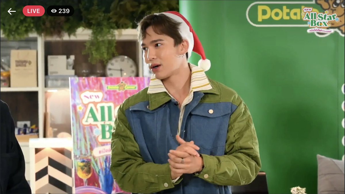 Universofzeenew's tweet photo. ชั้นหิวง่ะะะะ😂  #PotatoCornerxMaxNat https://t.co/X1WeQg1g28
