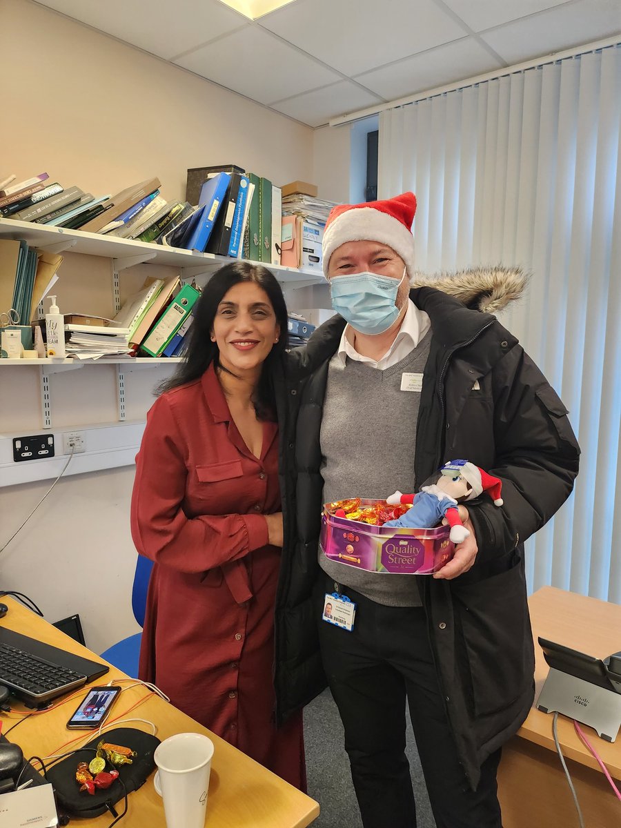 _LouiseDiamond's tweet photo. Thank you to Dr Robinson and his cheeky elf for visiting wirh chocolates and Christmas cheer in Radiology!! #ItsBeginningToLookALotLikeChristmas https://t.co/hXRzXjMuwY