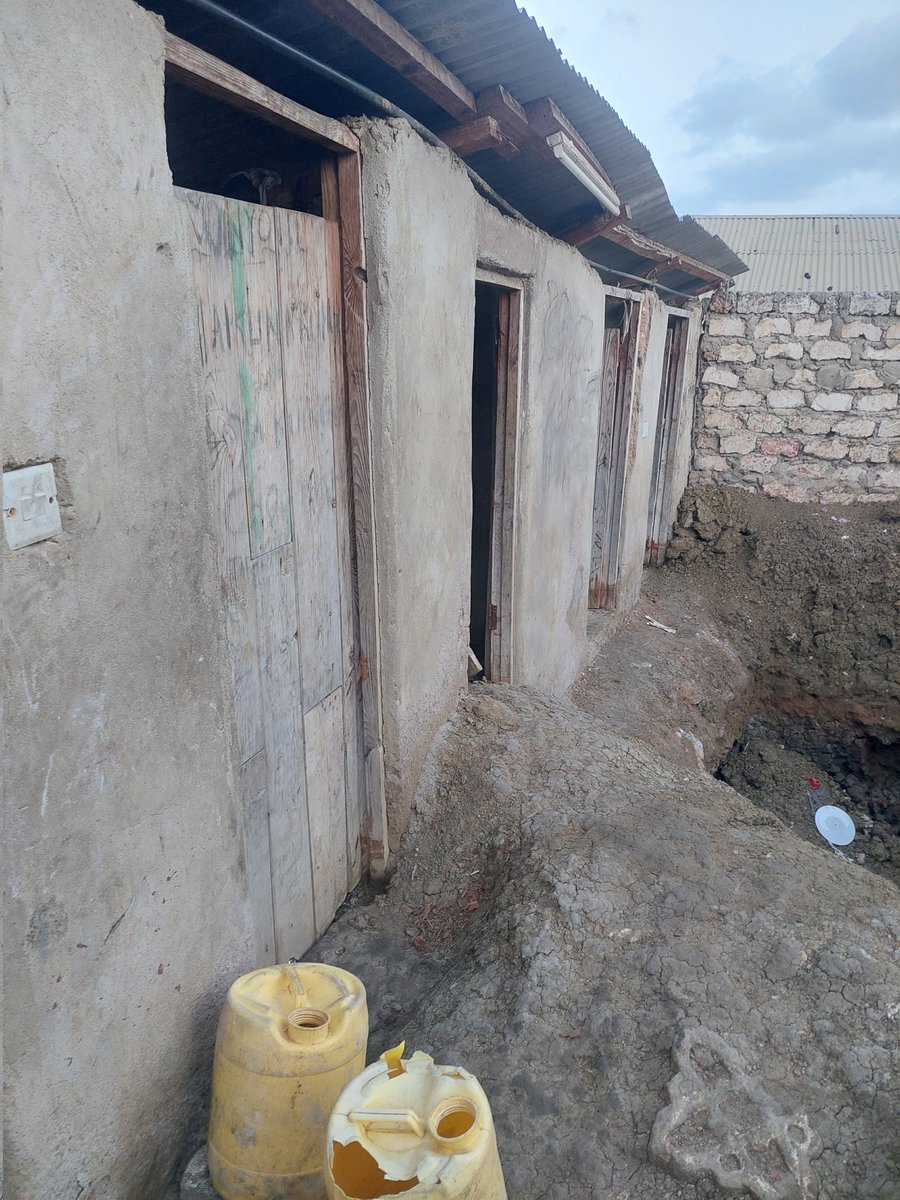 suusuu____'s tweet photo. Last week I visited this orphanage in Jomvu and it is in such a bad state. It has 75 kids. The toilets where the kids go are horrible with a huge hole right infront that reeks of sewage. They need help building the toilets and food. If you'd like to pass by https://t.co/k2H6PzlSFN